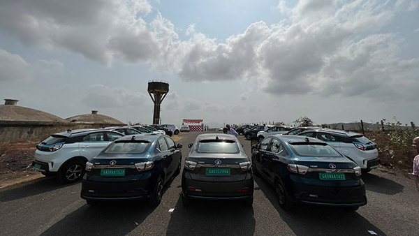 Tata Motors ने एक दिन में डिलीवर की 712 इलेक्ट्रिक वाहन, त्याहारों का हुआ लाभ