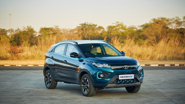 आने वाली है Tata Motors की तीसरी इलेक्ट्रिक कार Altroz EV, टेस्टिंग करते हुए आई नजर, देखें तस्वीरें