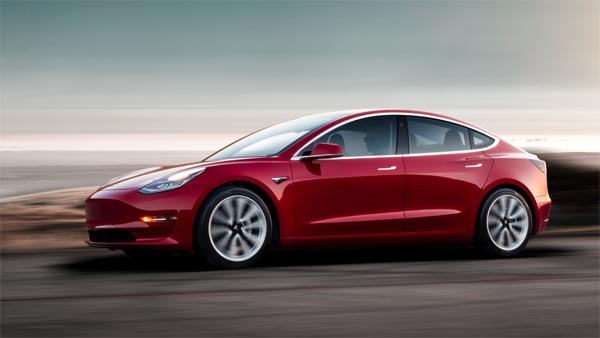 Tesla कर रही है इन-कार वाईफाई हॉटस्पॉट का परीक्षण, जल्द कार में मिलेंगे इंटरनेट आधारित फीचर्स