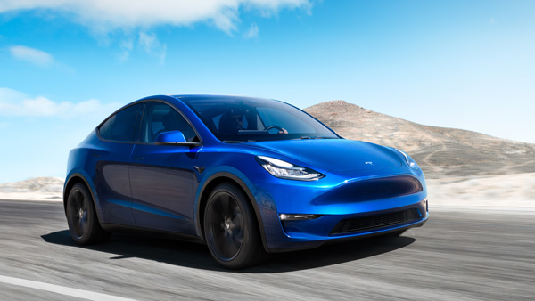 Tesla कर रही है इन-कार वाईफाई हॉटस्पॉट का परीक्षण, जल्द कार में मिलेंगे इंटरनेट आधारित फीचर्स