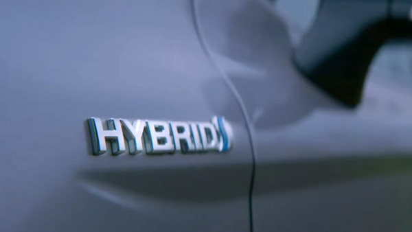 Toyota लॉन्च करने वाली है एक नई कॉम्पैक्ट SUV, हाइब्रिड सिस्टम के साथ होगी सेगमेंट में पहली