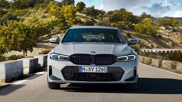 2023 BMW 3 Series फेसलिफ्ट सेडान का खुलासा, कंपनी ने इंटीरियर में किए हैं ढेर सारे बदलाव