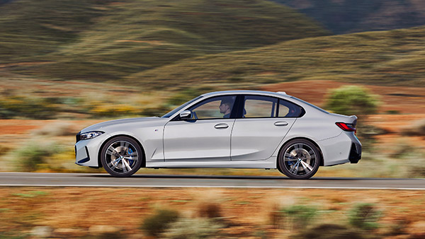 2023 BMW 3 Series फेसलिफ्ट सेडान का खुलासा, कंपनी ने इंटीरियर में किए हैं ढेर सारे बदलाव