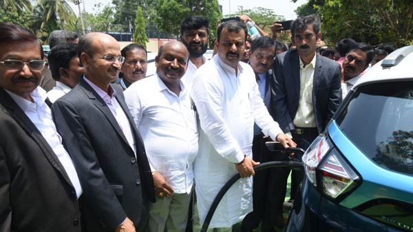 इलेक्ट्रिक वाहन होने चाहिए और ज्यादा किफायती, कर्नाटक ऊर्जा मंत्री ने कंपनियों से की अपील