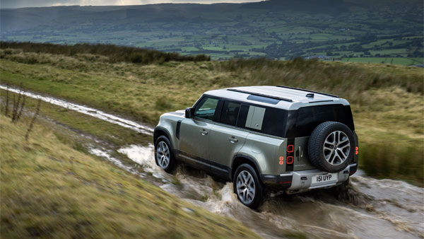 एक्टर Sunny Deol ने खरीदी नई Land Rover Defender 110, जानें क्या है कीमत और फीचर्स