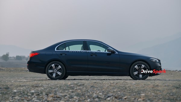 2022 Mercedes Benz C-Class भारतीय बाजार में हुई लॉन्च, जानें क्या है कीमत और फीचर्स