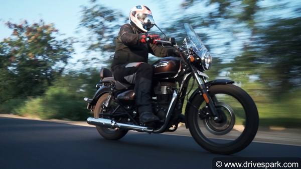 350cc बाइक सेगमेंट की रानी है Classic 350, अप्रैल की बिक्री में हर बाइक को छोड़ा पीछे