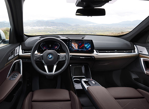 धाकड़ रेंज के साथ आ रही है BMW की एक और इलेक्ट्रिक कार, कई एडवांस फीचर्स से होगी लैस