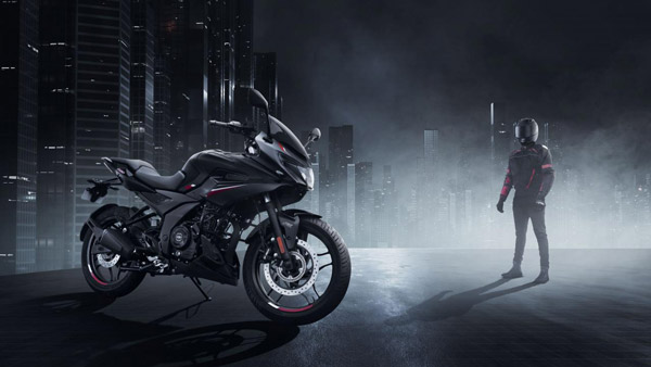 लाॅन्च हो गया Bajaj Pulsar 250 का नया ब्लैक एडिशन, जानें कितनी है कीमत और क्या हैं फीचर्स