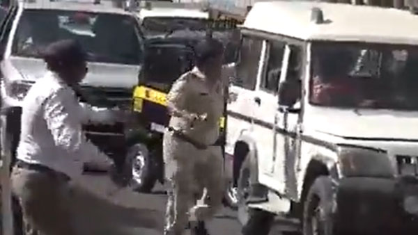 मंत्री की गाड़ी ट्रैफिक में फंसी… तो पुलिस वाले ने बोलेरो ड्राइवर को जड़ दिया थप्पड़, देखे वीडियो