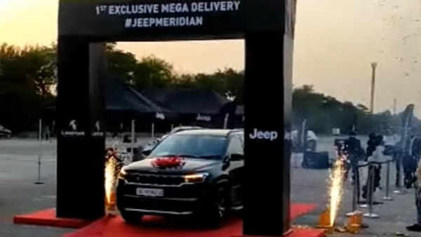 Jeep के इस डीलरशिप ने की Meridian SUV की मेगा डिलीवरी, एक साथ 60 ग्राहकों को सौंपी चाबियां