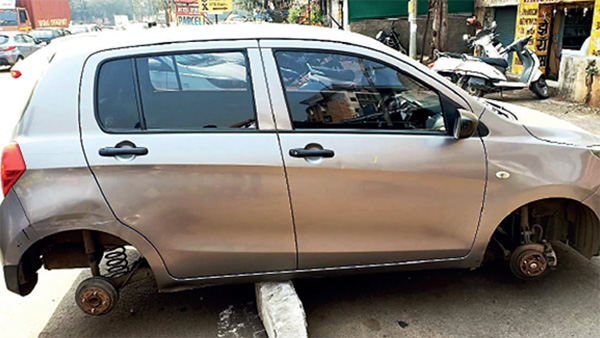 भारत में हर साल 1 लाख कारें होती हैं चोरी, पुरानी कारों पर चोरों की बुरी नजर