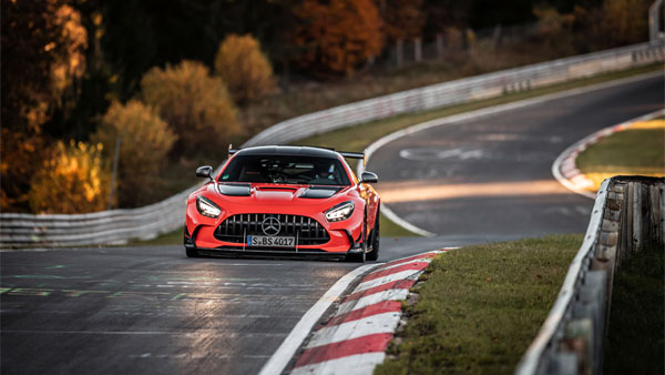 नई Mercedes-AMG GT ब्लैक सीरीज हुई लाॅन्च, कीमत 5.50 करोड़ रुपये से शुरू
