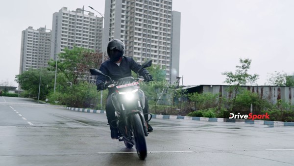 Bajaj Pulsar N160 Review: क्या होगी 160सीसी की टाॅप परफार्मिंग बाइक? पढ़ें रिव्यू