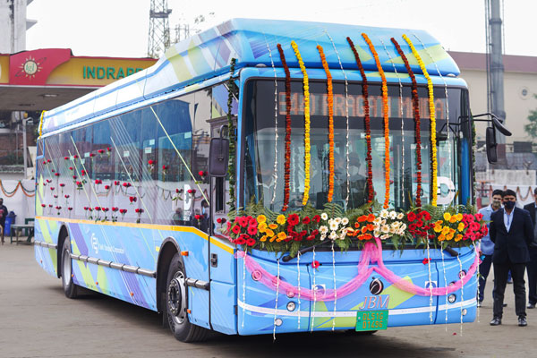 दिल्ली-गुरुग्राम के बीच जल्द शुरू होगी स्काई बस सर्विस, मिलेगा ट्रैफिक जाम से छुटकारा