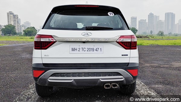 Hyundai Alcazar अब हो गई और भी किफायती, कंपनी ने लॉन्च किया इसका नया बेस-स्पेक वेरिएंट