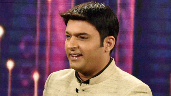 कॉमेडियन कपिल शर्मा ने लाल रंग की डॉज चैलेंजर कार के साथ खिंचवाई तस्वीर, फैन्स कर रहे मजेदार कमेंट्स