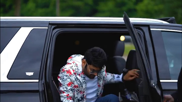 दमदार Cadillac Escalade SUV में नजर आए Kapil Sharma, क्या उन्होंने खरीदी है यह कार?