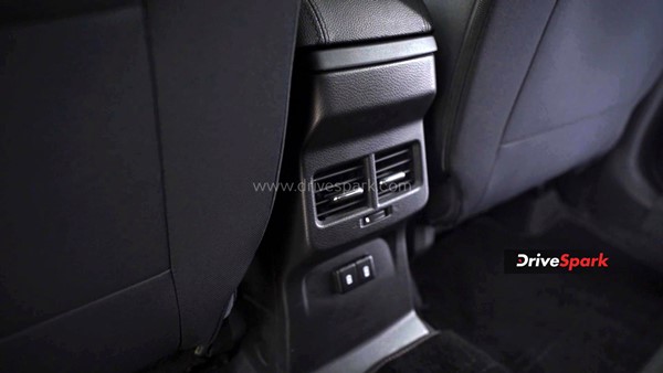 नई Maruti Suzuki Brezza में क्या मिला है नया, क्या हुई पहले से बेहतर या निकली फिसड्डी, पढ़ें रिव्यू