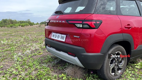 नई Maruti Suzuki Brezza में क्या मिला है नया, क्या हुई पहले से बेहतर या निकली फिसड्डी, पढ़ें रिव्यू