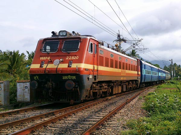 भारतीय रेल ने लाॅन्च किया “मिशन रफ्तार”, 25 किमी/घंटा बढ़ेगी ट्रेनों की स्पीड