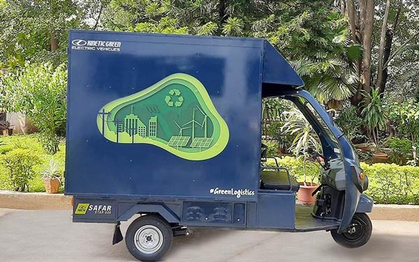 फिर से सड़कों पर दिखेगी काइनेटिक की स्कूटर, लेकिन अब आएगी इलेक्ट्रिक अवतार में