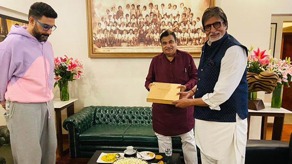सड़क सुरक्षा मिशन के लिए अमिताभ बच्चन से मिले नितिन गडकरी, प्रचार में दिख सकते हैं ‘बिग-बी’