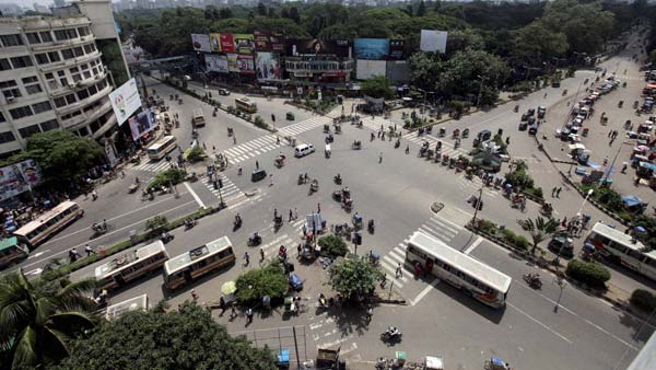 पैदल चलने वाले नहीं रखेंगे जेबरा क्रॉसिंग का ध्यान, चालकों को सड़क पर रहना होगा सतर्क - कोर्ट