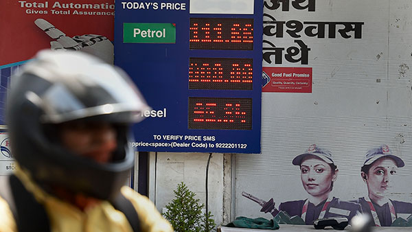 विश्व बायो फ्यूल दिवस: वाहनों में इथेनॉल के इस्तेमाल के क्या हैं फायदे? जानें कैसे करेगा प्रदूषण को कम