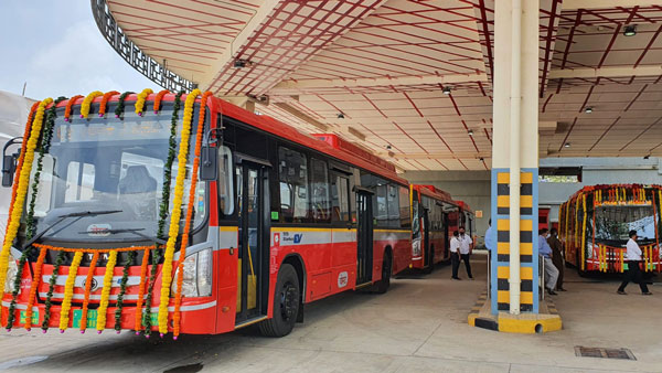 टाटा मोटर्स को मिला 921 इलेक्ट्रिक बसों का आर्डर
