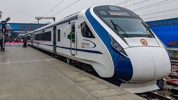 5. ऑटोमेटिक दरवाजे व एसी कोच