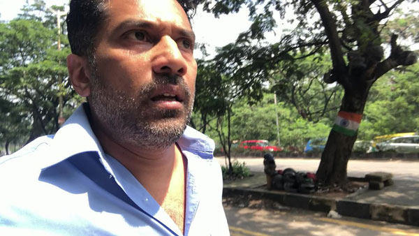 डाॅक्टर ने पेश की मिसाल, मरीज के इलाज के लिए ट्रैफिक जाम से बचते हुए लगाई 3 किमी की दौड़