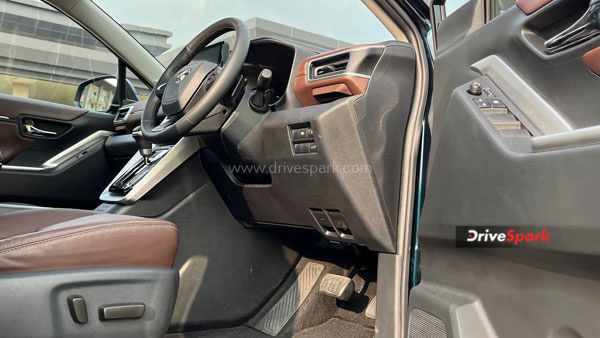 Toyota Innova Hycross Review: क्या दिखा पाएगी कमाल या हो जाएगी फेल? पढ़े रिव्यू